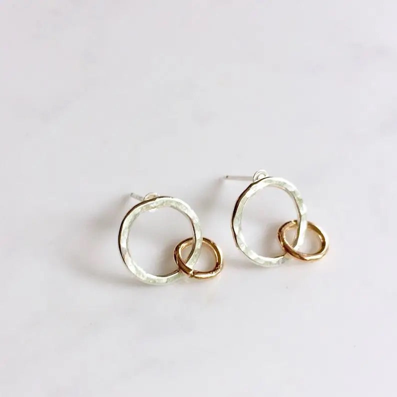 THE DAISEY EARRINGS