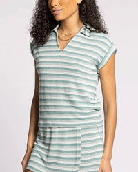 YORI JADE/WHITE SHIRT