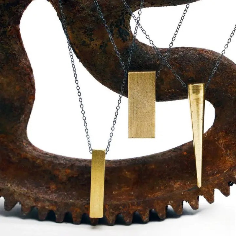 LONG SPIKE NECKLACE