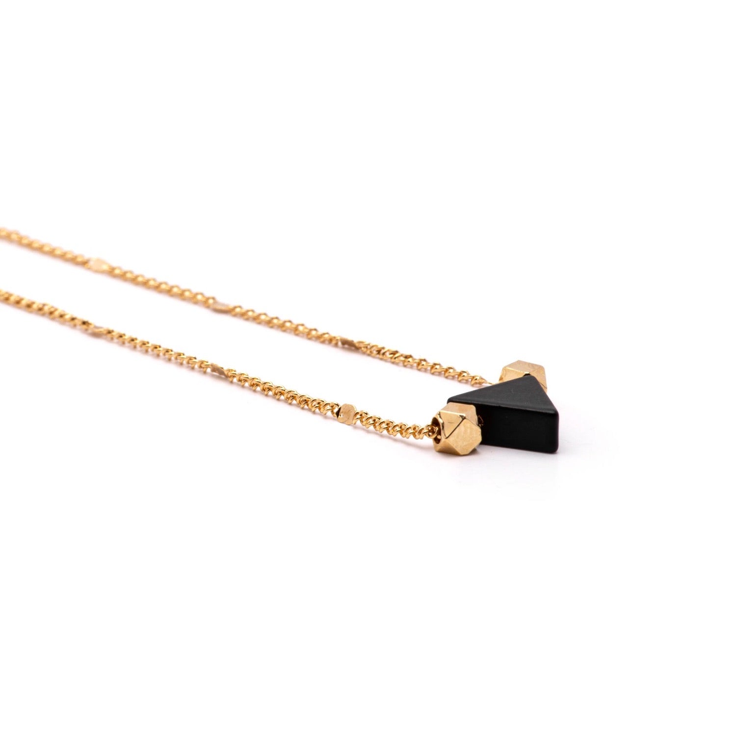 GOLD CENTERED TRIANGLE NECKLACE
